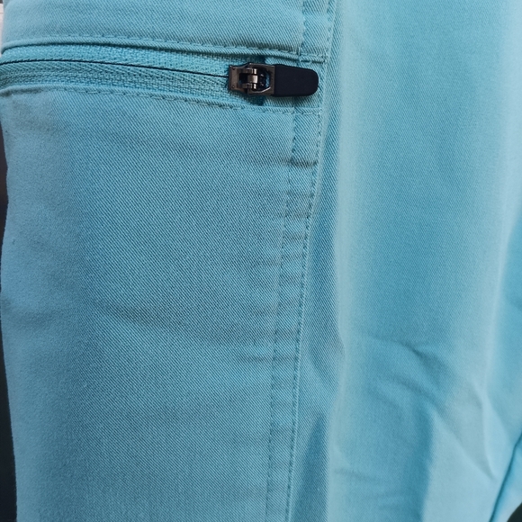 Figs scrub pants size small - Picture 4 of 4